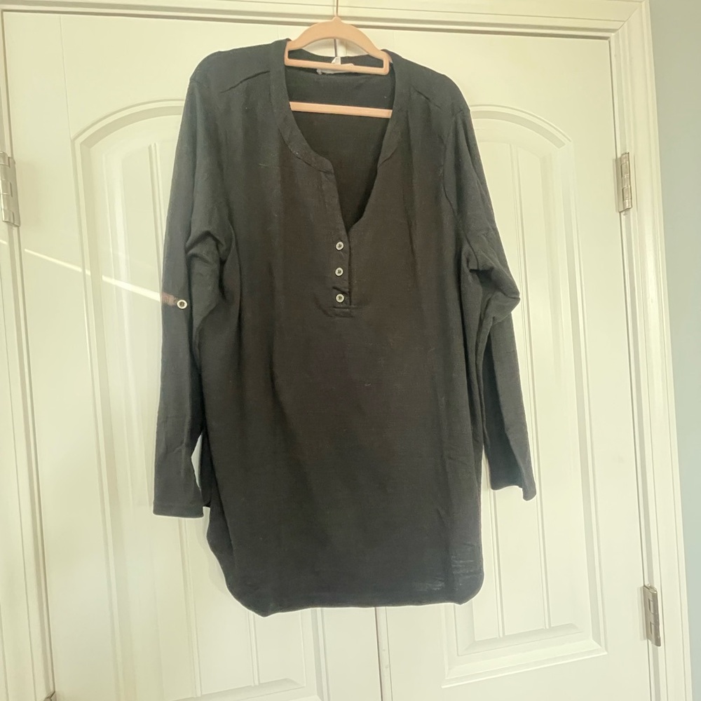 Jane+ Delancey 2X Black Long Sleeve Henley Shirt